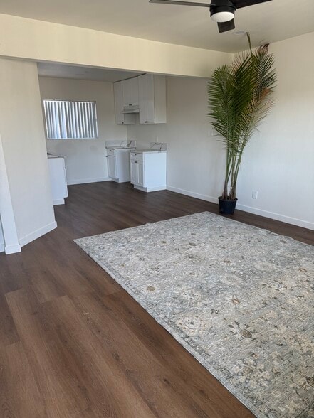 Kitchen / Dinning - 15015 Gramercy Pl