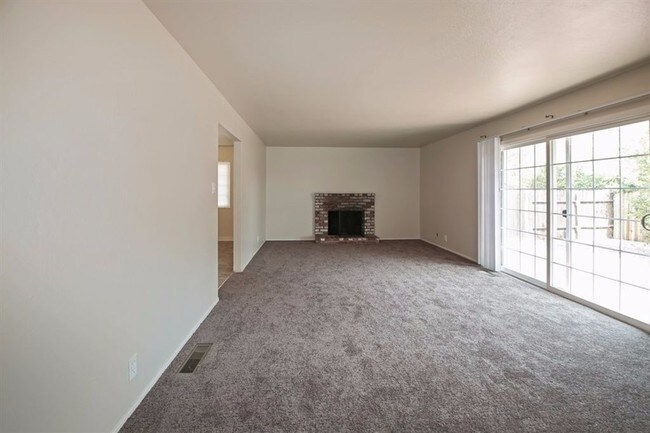 Building Photo - 2813 Rio Grande Dr