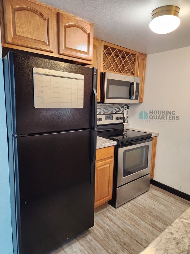 Building Photo - 2107 N Houk Rd