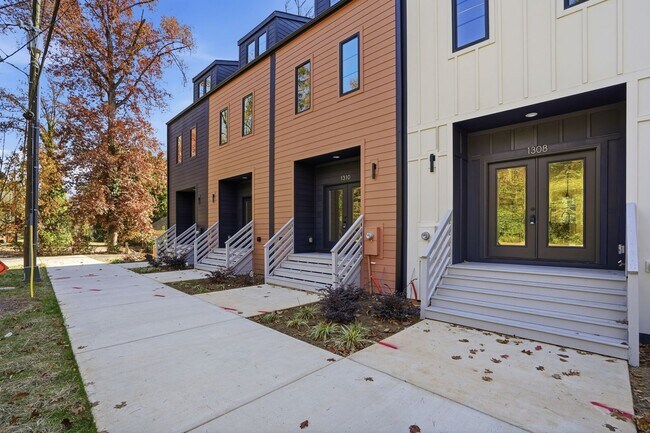 Primary Photo - Modern Living in the Heart of Plaza Midwood!