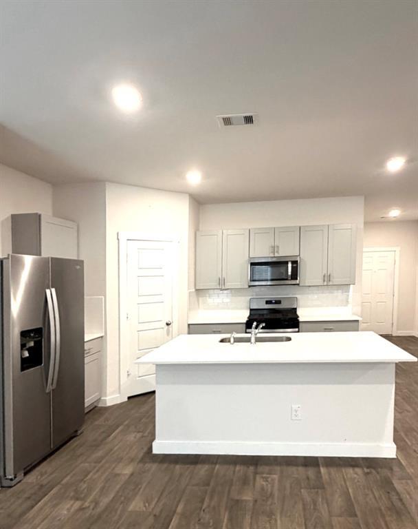 Building Photo - 629 Jane Long Dr