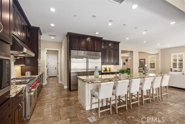 Building Photo - 57 Gainsboro