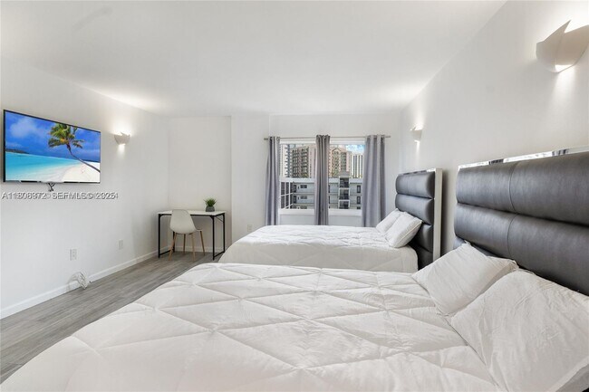 Building Photo - 200 178th Dr