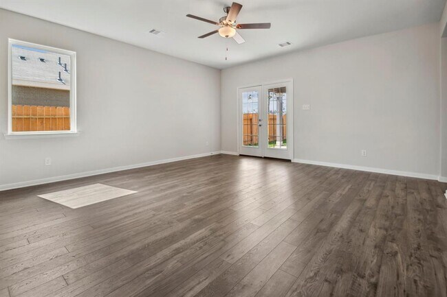 Building Photo - 16449 Blossom Grv Dr