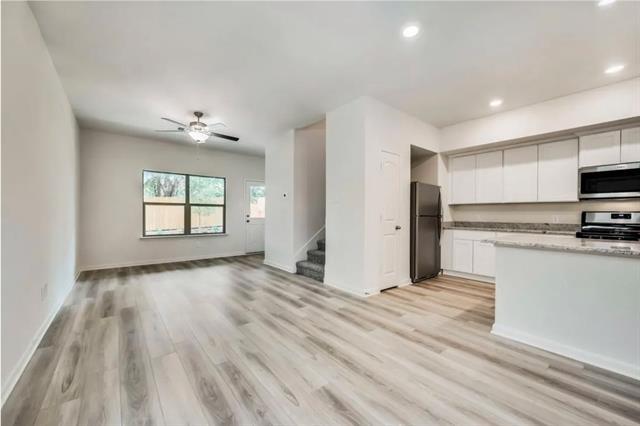 Building Photo - 400 Marsh Ln