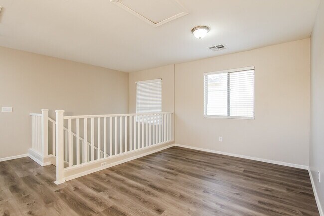 Building Photo - 9316 W Cordes Rd