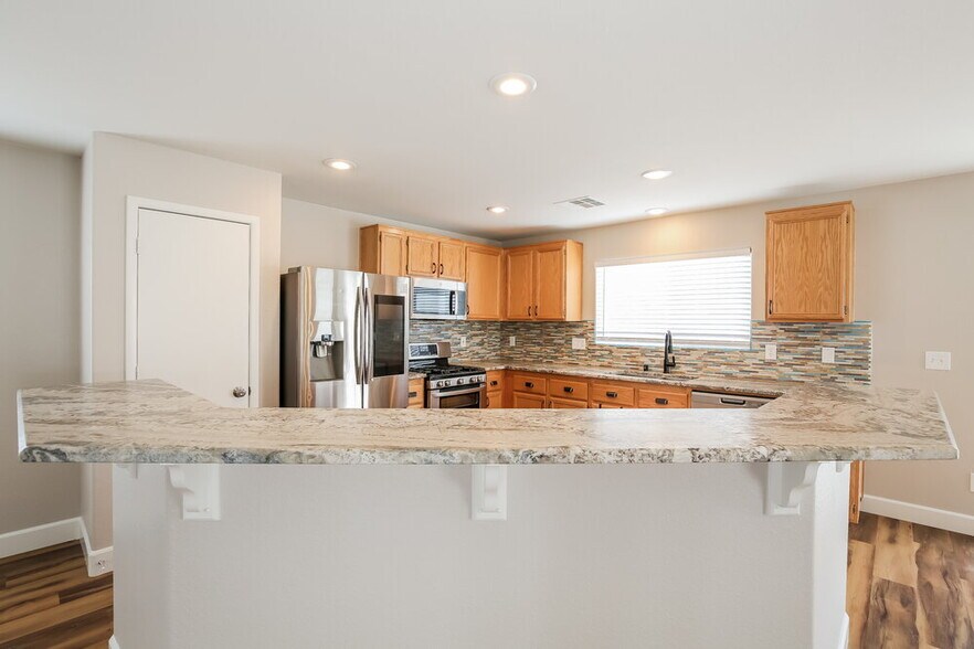Building Photo - 5008 Diamond Ranch Ave