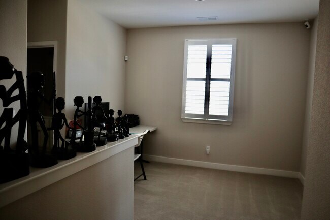 Building Photo - 3281 Crocker Dr