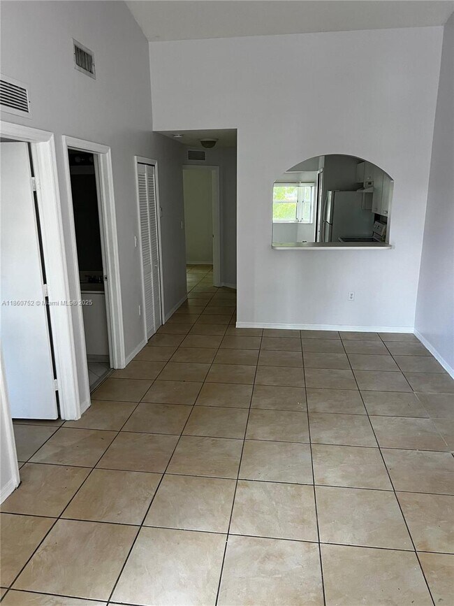 Primary Photo - 1271 SE 29th St