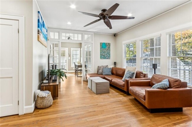 Building Photo - 901 Adair Ave NE