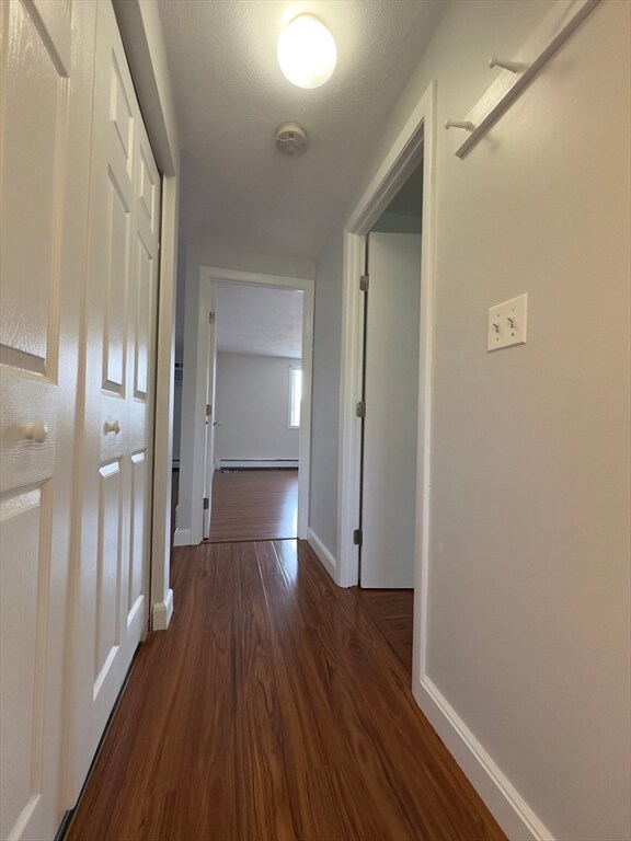 Building Photo - 11 Woodcrest Ct