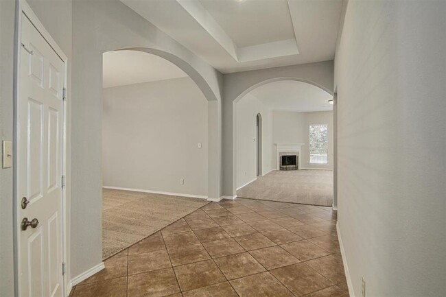 Building Photo - 26007 Waldridge Dr