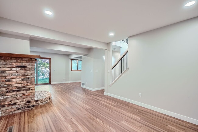 Building Photo - 7290 Bagpipe Blvd