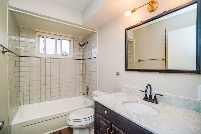 Building Photo - 1213 Kildale Square S