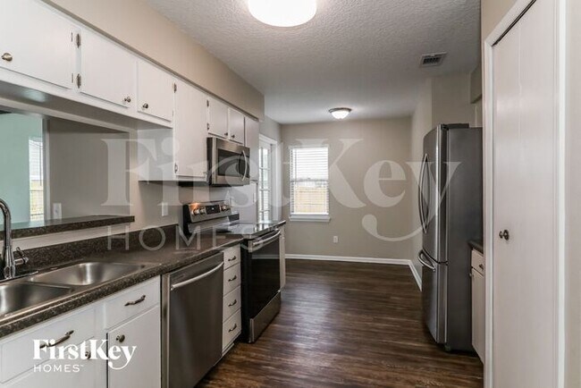 Building Photo - 10865 Saddlehorn Dr