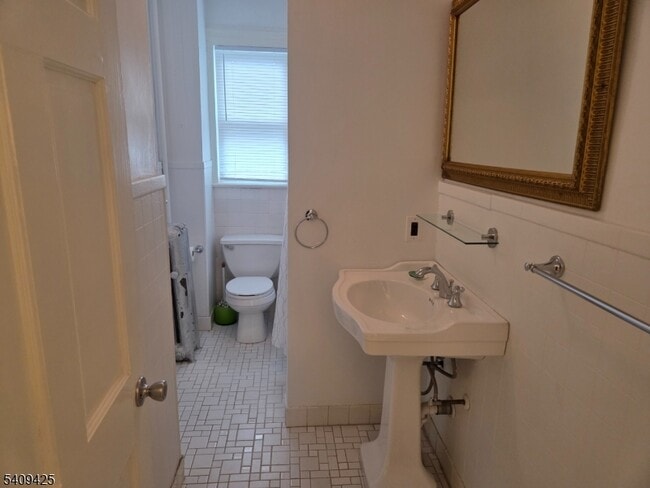 Building Photo - 177 Ashland Ave