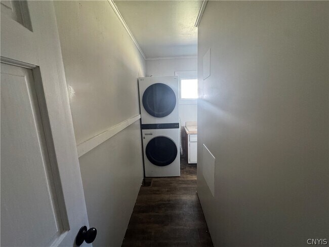 Building Photo - 2221 Mott Rd