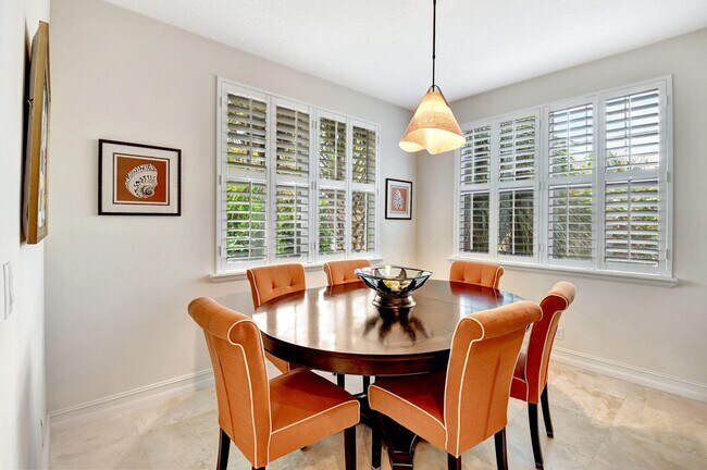 Building Photo - 122 SW 1st Ave