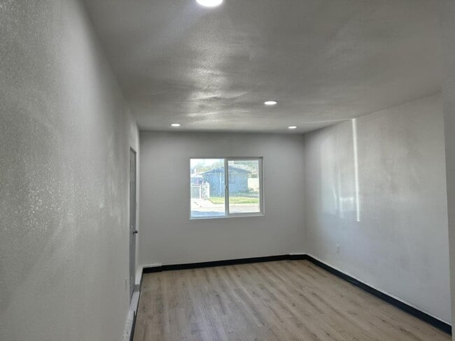 Building Photo - 1232 W Ave H 14