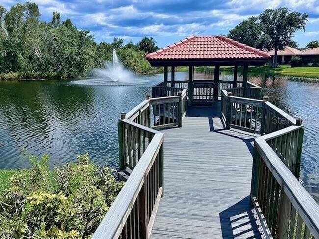 Building Photo - 230 Laurel Hollow Dr