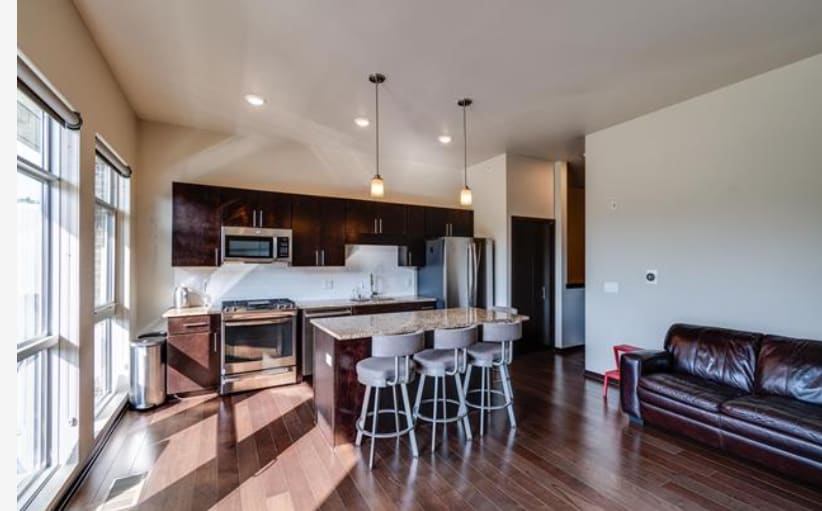 Building Photo - 803 E Mifflin St