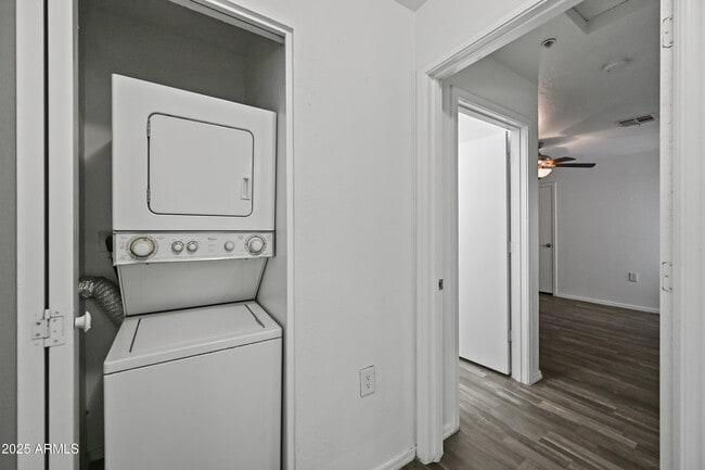 Building Photo - 3065 N 67th Ave