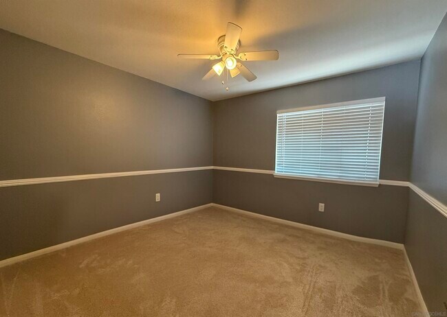 Building Photo - 5006 Palmera Dr