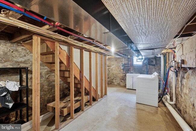 Building Photo - 2036 E Boston St