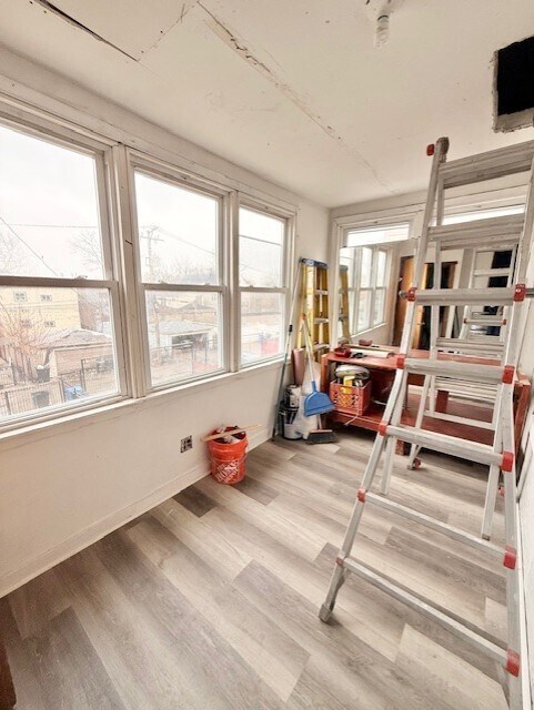 Building Photo - 4307 W Kamerling Ave