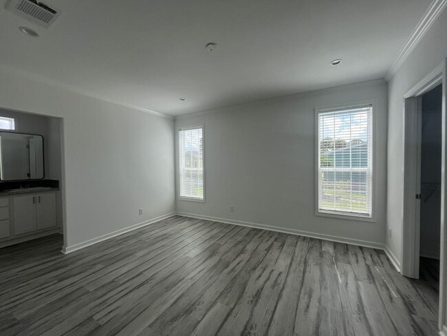 Building Photo - 245 Bimini Cay Cir