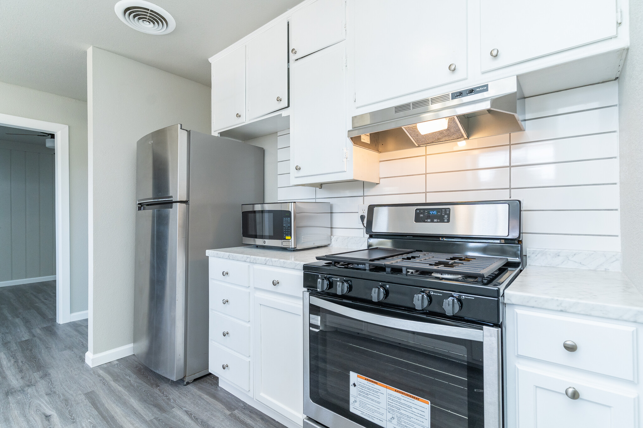 New Appliances - 4220 Wayside Ave