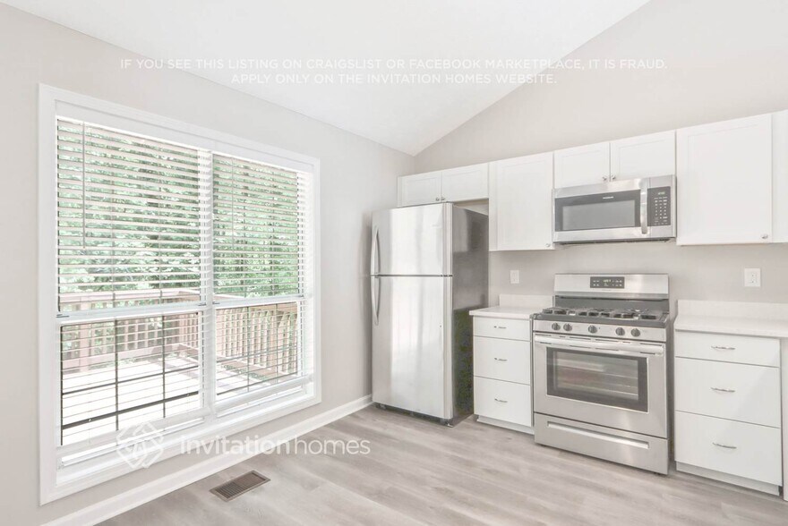 Building Photo - 731 Marble Arch Ave