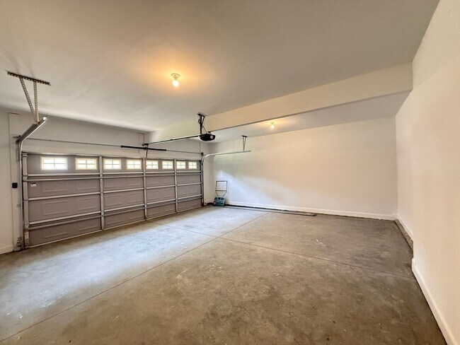 Building Photo - 2578 Whipporwill Ct