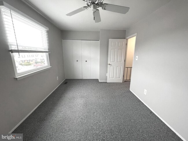 Building Photo - Beautiful 2bd 1.5bth townhome in Elvaton T...