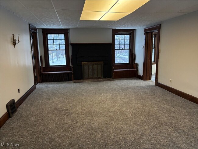 Building Photo - 408 S Arch Ave