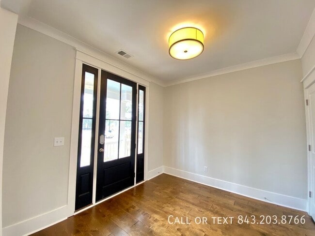 Building Photo - 478 Woodspring Rd