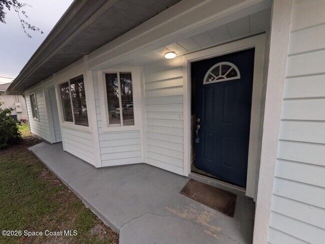Building Photo - 5110 Mayflower St
