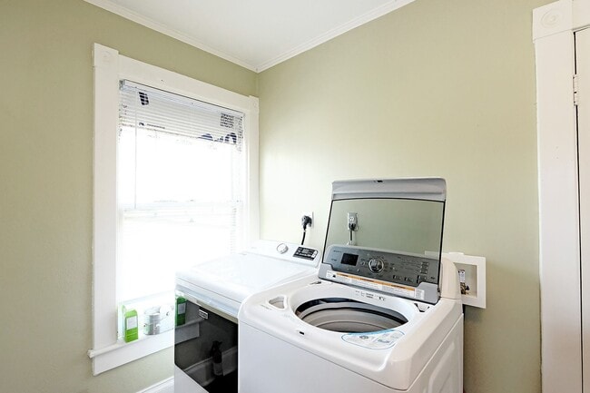 Building Photo - Downtown Home with Classic Charm & Modern Updates