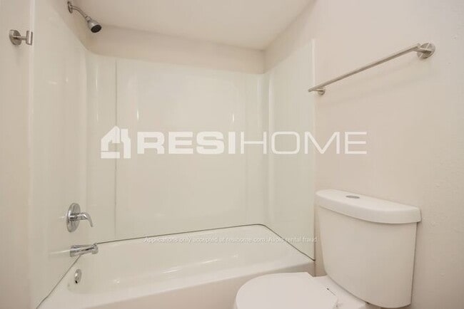 Building Photo - 7127 Kings Dr