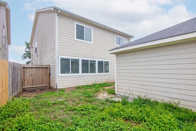 Building Photo - 20911 Young Meadows Way
