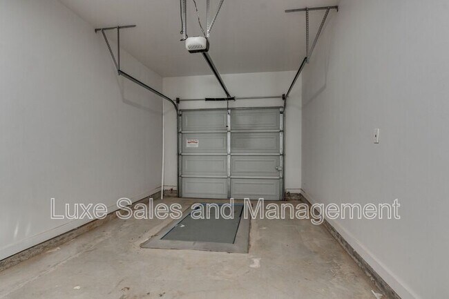 Building Photo - 7907 NW 135th Terrace