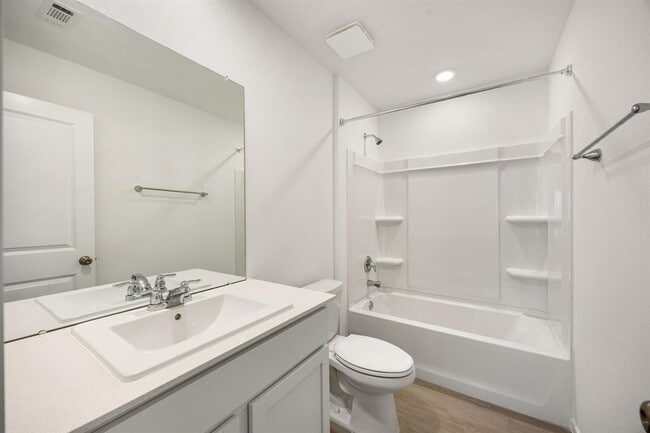 Building Photo - 27418 Sweetwater Bay Dr