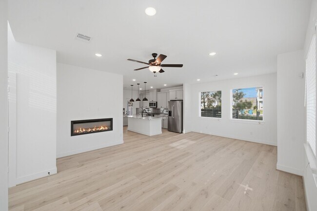 Building Photo - 21202 Creeping Bentgrass Dr