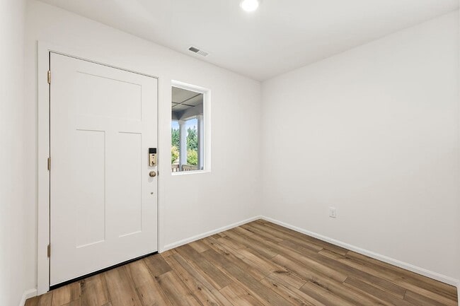 Building Photo - 620 Alocasia Street NE