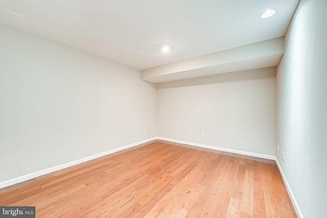 Building Photo - 12127 Holly Knoll Cir