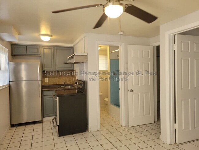 Building Photo - 643 Wisteria Ct