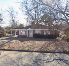 Building Photo - 2700 Jefferson Dr