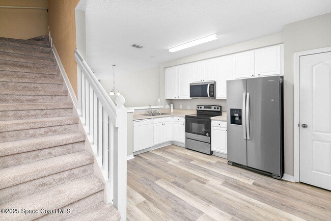 Building Photo - 1342 Hampton Park Ln