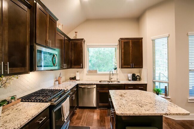 Building Photo - 9711 McKnight Lp