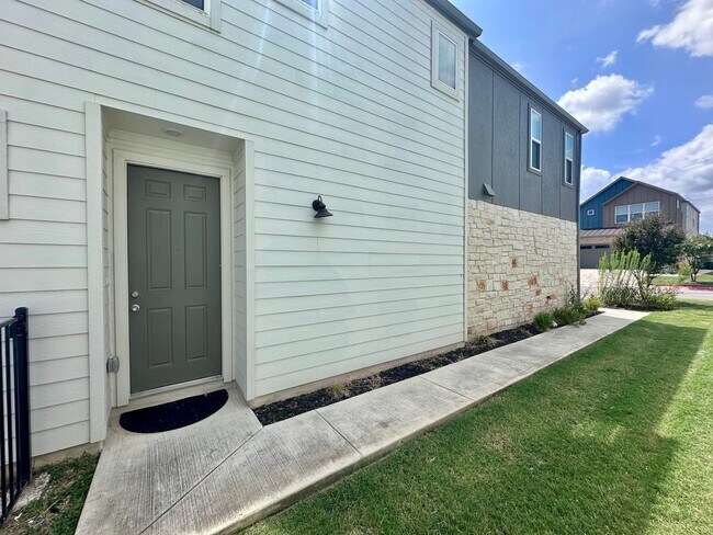 Building Photo - Modern 3-Bedroom, 2.5-Bathroom in Easton Park!